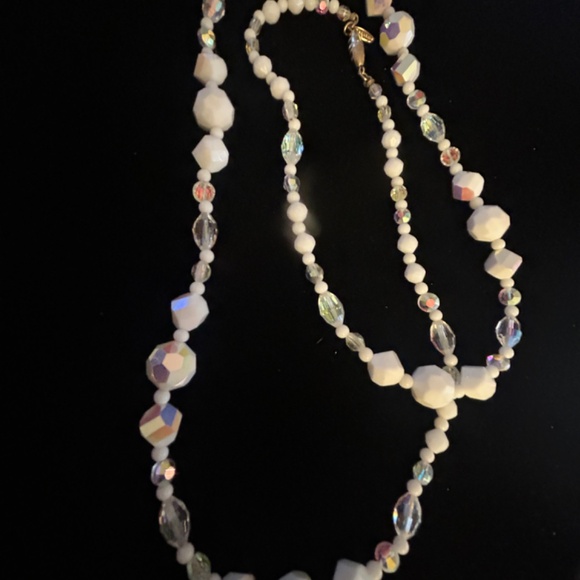 Stunning signed Vintage Vendome white bead cut crystal necklace- long - Picture 7 of 16